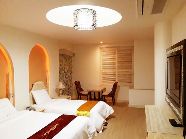 Imagen de la habitación del Hotel Newvera. Foto 18