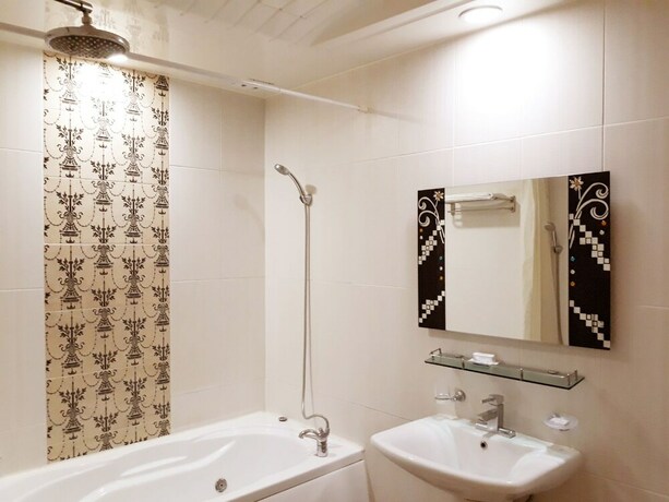 Imagen de la habitación del Hotel Newvera. Foto 28