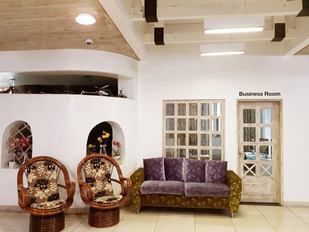 Imagen de los interiores del Hotel Newvera. Foto 32