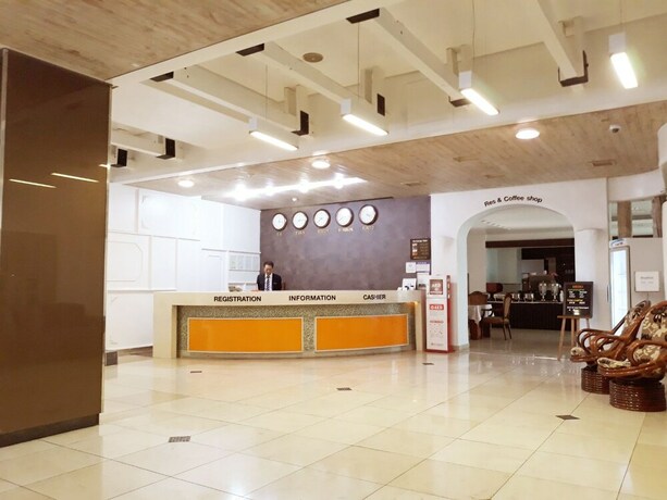 Imagen de los interiores del Hotel Newvera. Foto 33