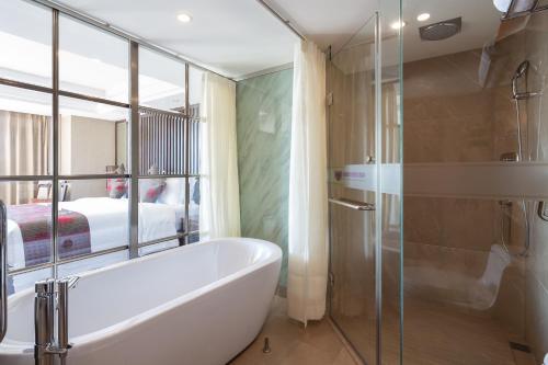 Imagen general del Hotel Newyantai Hainan. Foto 14