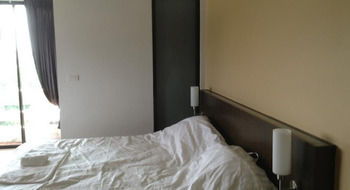 Imagen de la habitación del Hotel Next Bird Suite. Foto 15