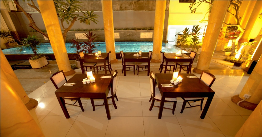 Imagen del bar/restaurante del Hotel Next Tuban Bali. Foto 3