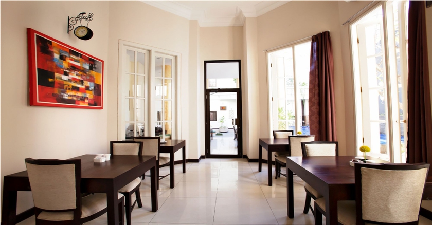 Imagen del bar/restaurante del Hotel Next Tuban Bali. Foto 4