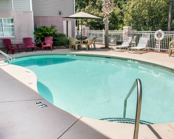 Imagen de la piscina del Hotel Nextloft Extended Stay and Suites. Foto 16