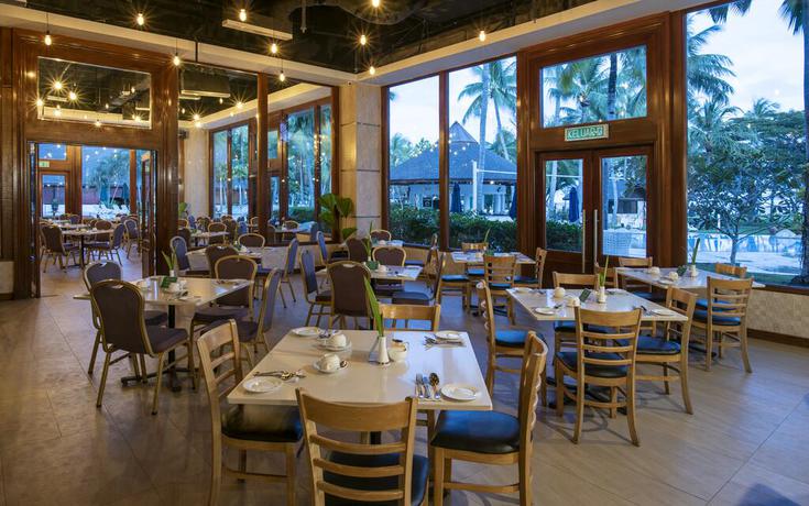 Imagen del bar/restaurante del Hotel Nexus Resort and Spa Karambunai. Foto 3