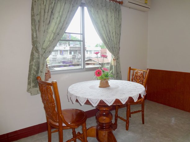 Imagen de la habitación del Hotel Ngamta. Foto 6