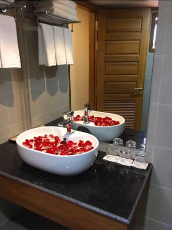 Imagen de la habitación del Hotel Ngapali Win. Foto 8