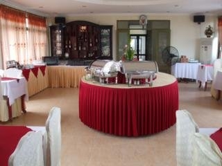 Imagen del bar/restaurante del Hotel Ngoc Huong. Foto 2