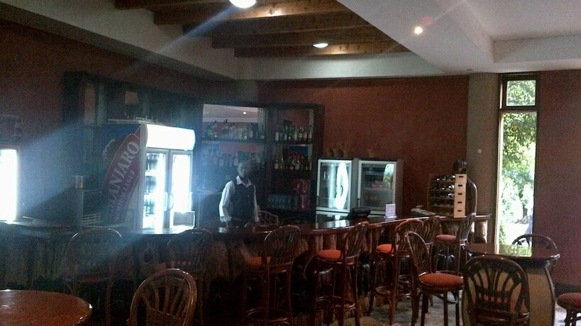 Imagen del bar/restaurante del Hotel Ngurdoto Mountain Lodge. Foto 11