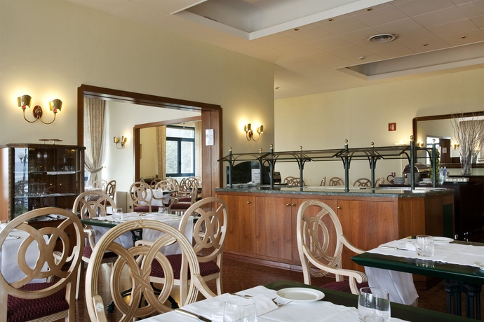 Imagen del bar/restaurante del Hotel Nh Ancona. Foto 3