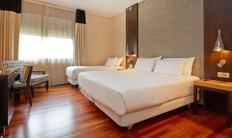 Imagen de la habitación del Hotel Nh Barcelona Eixample. Foto 2