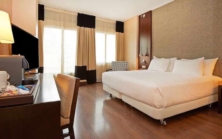 Imagen de la habitación del Hotel Nh Barcelona Eixample. Foto 3