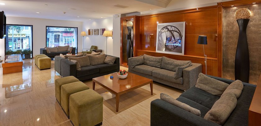 Imagen de los interiores del Hotel Nh Barcelona Eixample. Foto 17