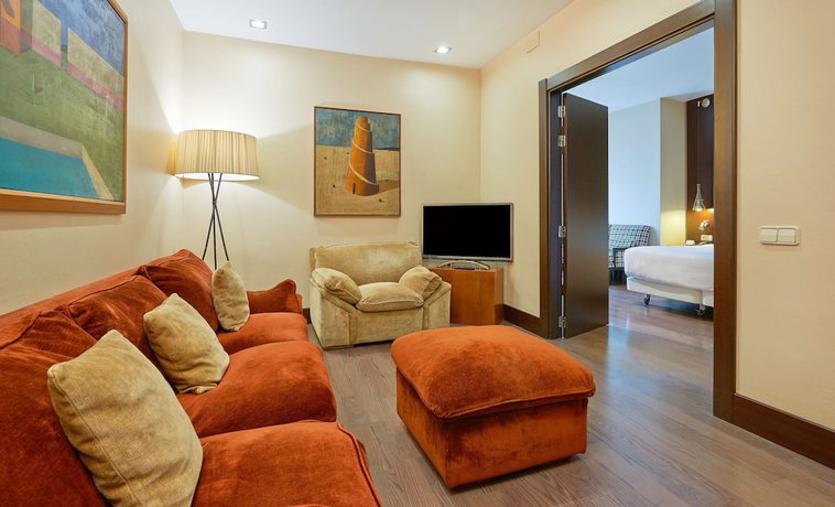 Imagen de la habitación del Hotel Nh Barcelona Eixample. Foto 14