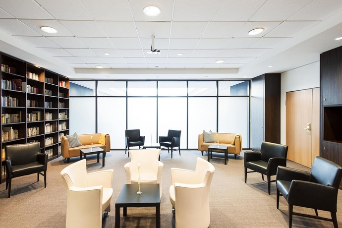 Imagen de los interiores del Hotel Nh Berlin Alexanderplatz. Foto 11