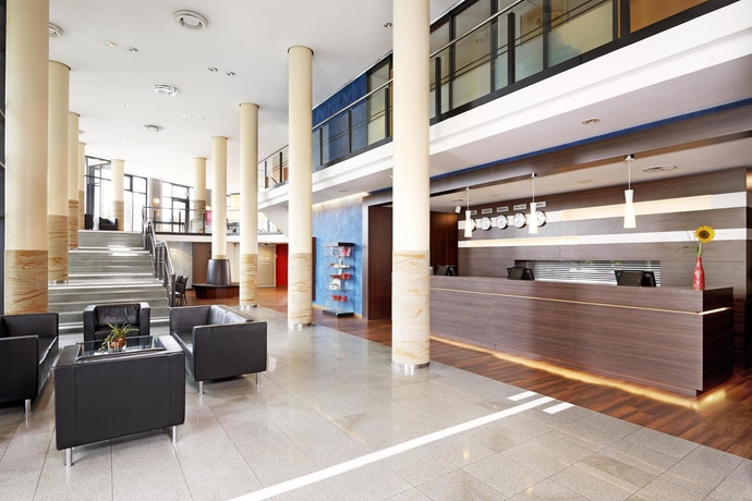 Imagen de los interiores del Hotel Nh Berlin Alexanderplatz. Foto 12