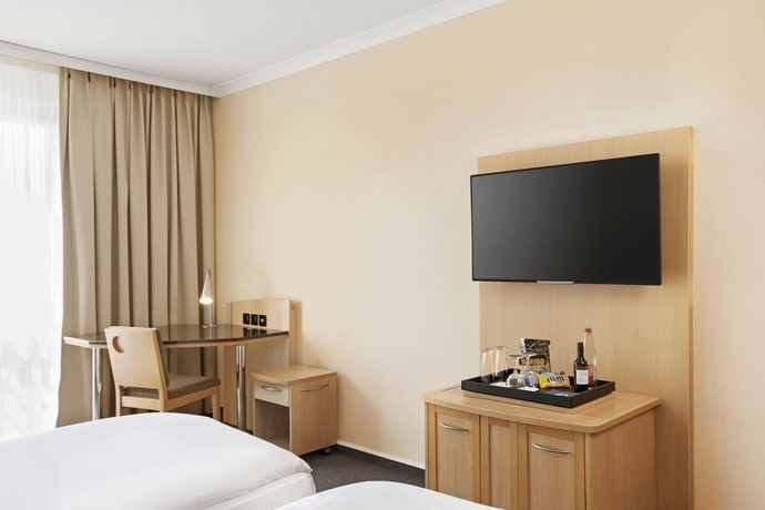 Imagen de la habitación del Hotel Nh Berlin Alexanderplatz. Foto 10