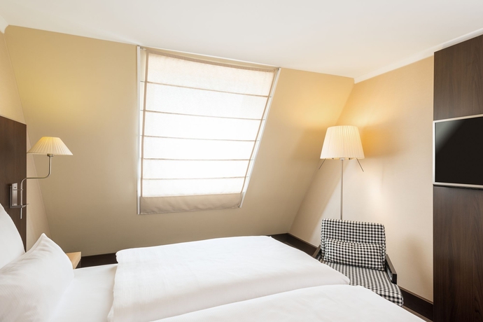 Imagen de los interiores del Hotel Nh Berlin Kurfürstendamm. Foto 14