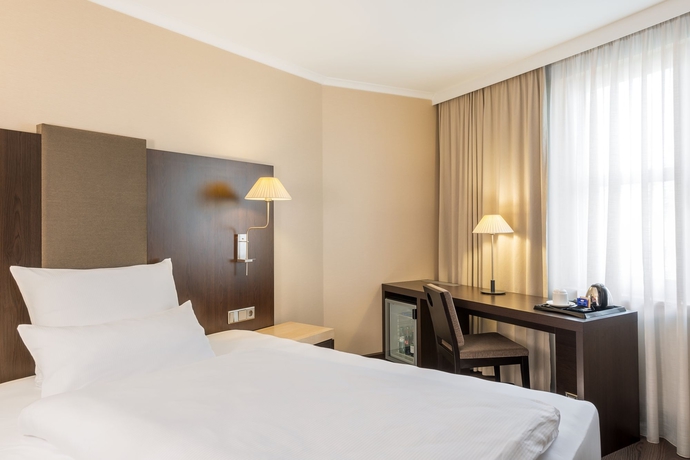 Imagen de la habitación del Hotel Nh Berlin Kurfürstendamm. Foto 8