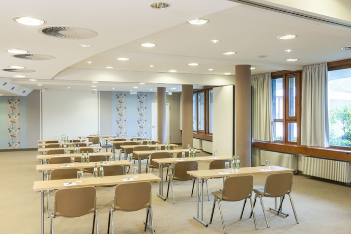 Imagen de los interiores del Hotel Nh Bingen. Foto 9