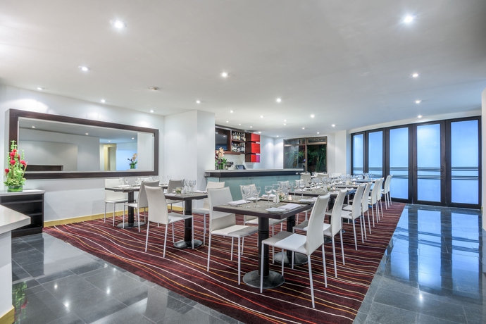 Imagen del bar/restaurante del Hotel Nh Bogotá Boheme Royal. Foto 3