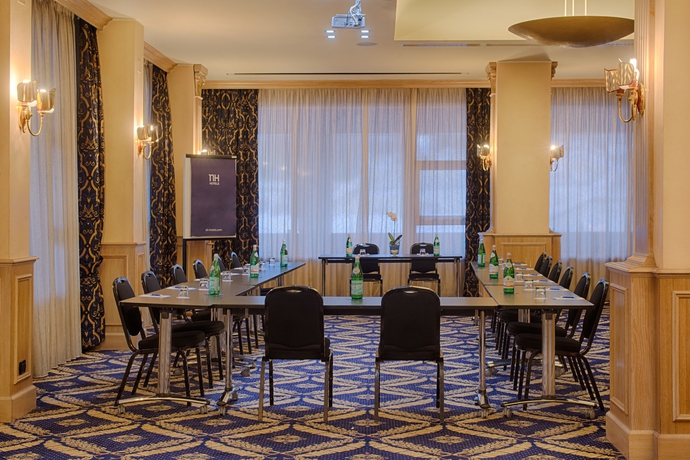 Imagen de los interiores del Hotel Nh Bologna De La Gare. Foto 12