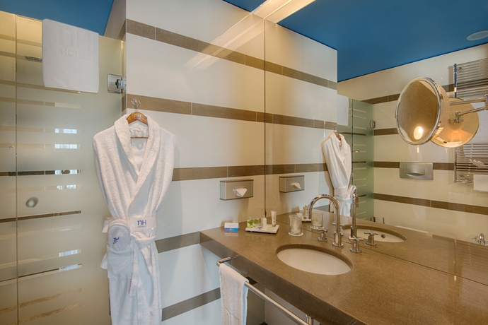 Imagen de la habitación del Hotel Nh Bologna De La Gare. Foto 9