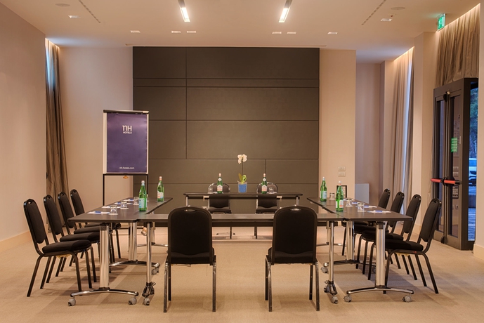 Imagen de los interiores del Hotel Nh Bologna De La Gare. Foto 15