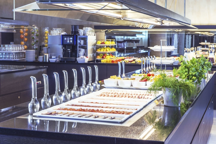 Imagen del bar/restaurante del Hotel Nh Bratislava Gate One. Foto 2