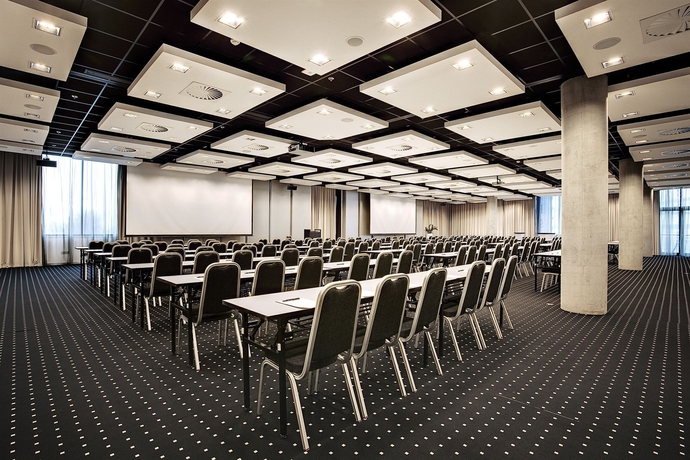 Imagen de los interiores del Hotel Nh Bratislava Gate One. Foto 10