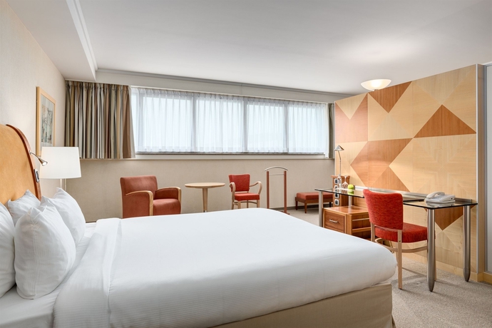 Imagen de la habitación del Hotel Nh Brussels Airport. Foto 7