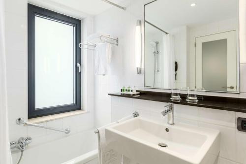 Imagen de la habitación del Hotel Nh Brussels Grand Place Arenberg. Foto 13