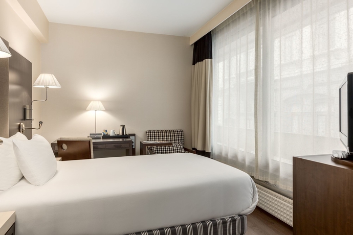 Imagen de la habitación del Hotel Nh Brussels Stéphanie. Foto 3