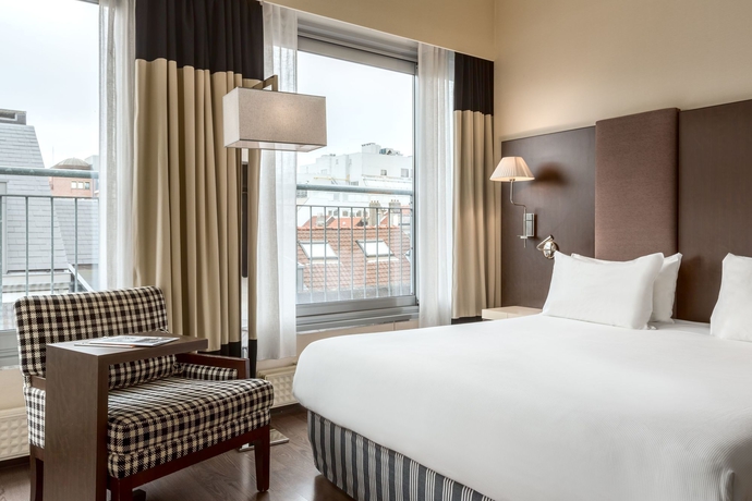 Imagen de la habitación del Hotel Nh Brussels Stéphanie. Foto 6