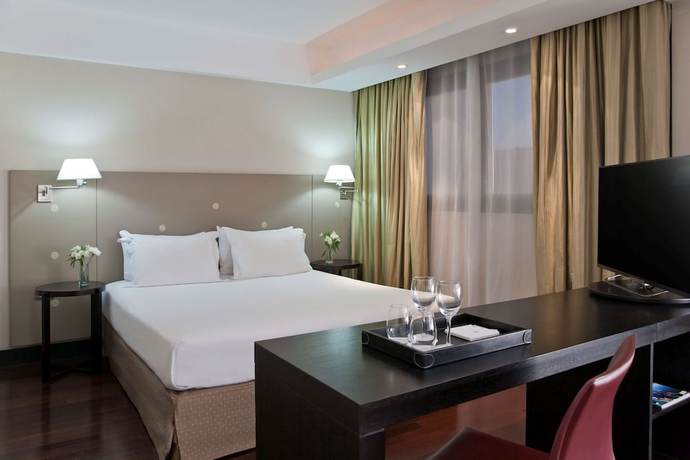 Imagen de la habitación del Hotel Nh Buenos Aires 9 De Julio. Foto 8