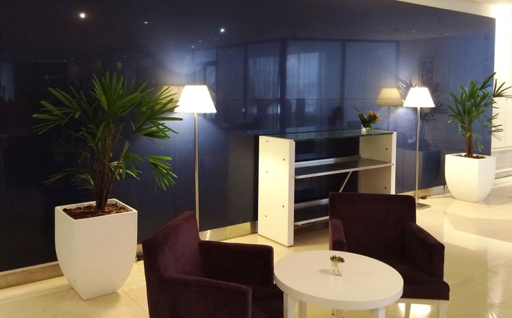 Imagen del bar/restaurante del Hotel Nh Buenos Aires Florida. Foto 4