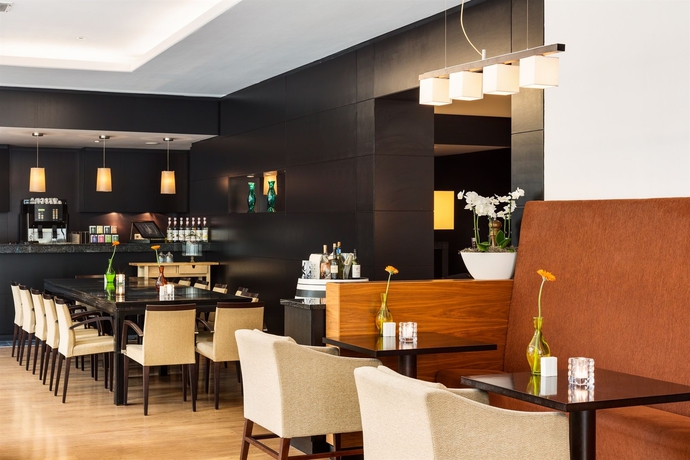 Imagen del bar/restaurante del Hotel Nh Bussum Jan Tabak. Foto 4