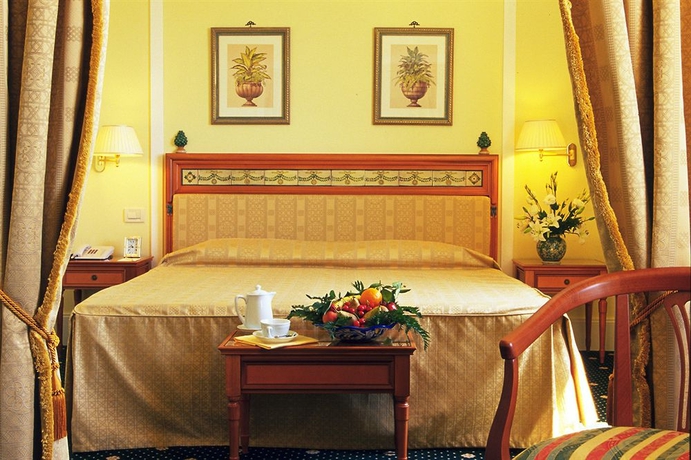 Imagen de la habitación del Hotel Nh Caltagirone Villa San Mauro. Foto 12