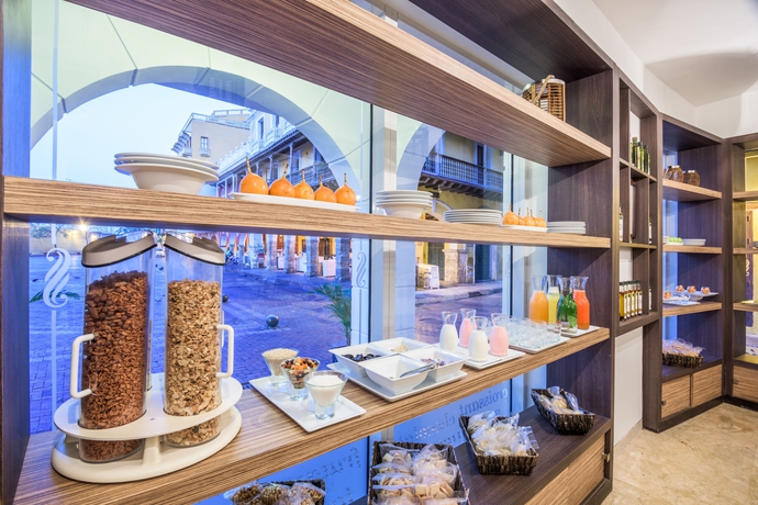 Imagen del bar/restaurante del Hotel Nh Cartagena Urban Royal. Foto 5