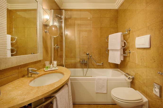 Imagen de la habitación del Hotel Nh Catania Parco Degli Aragonesi. Foto 6