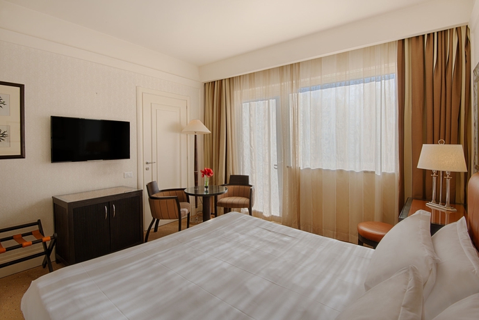 Imagen de la habitación del Hotel Nh Catania Parco Degli Aragonesi. Foto 7