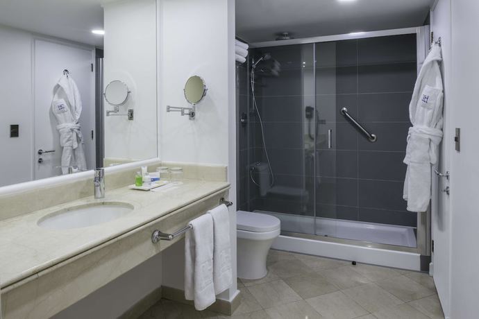 Imagen de la habitación del Hotel Nh Ciudad De Santiago. Foto 15