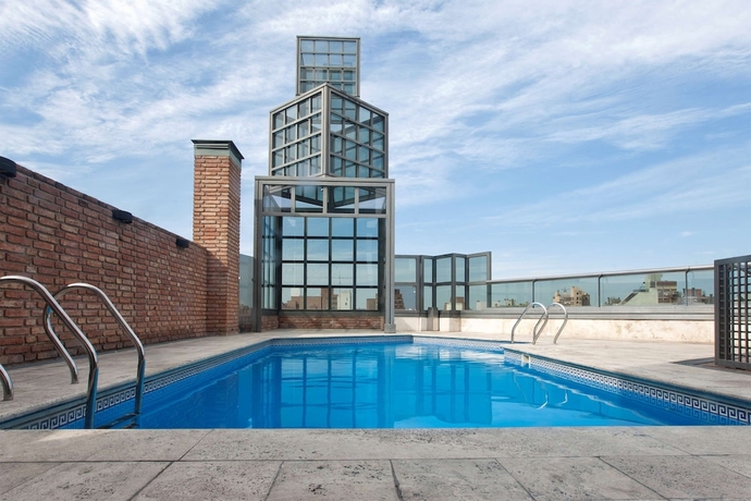 Imagen de la piscina del Hotel Nh Córdoba Panorama. Foto 18