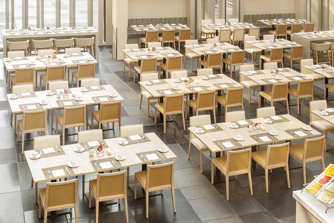 Imagen del bar/restaurante del Hotel Nh Collection Berlin Mitte Friedrichstrasse. Foto 2