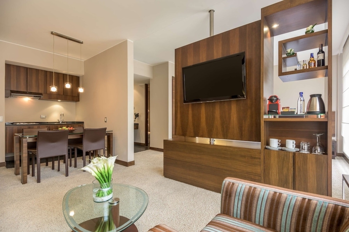 Imagen de la habitación del Hotel Nh Collection Bogotá Hacienda Royal. Foto 5