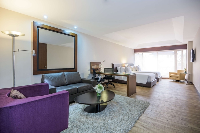 Imagen de la habitación del Hotel Nh Collection Bogotá Wtc Royal. Foto 14