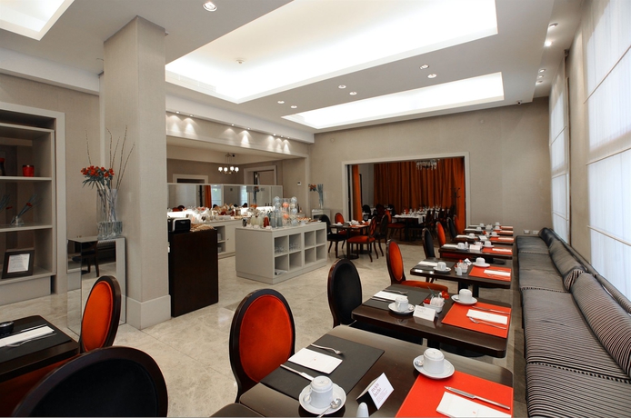 Imagen del bar/restaurante del Hotel Nh Collection Buenos Aires Lancaster. Foto 6