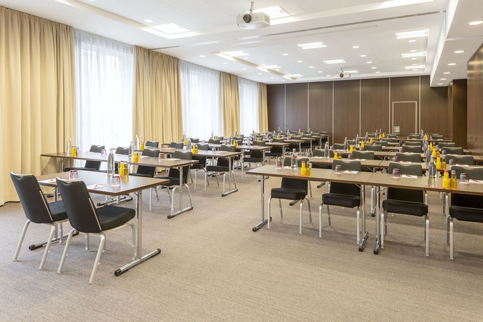 Imagen de los interiores del Hotel Nh Collection Dresden Altmarkt. Foto 14