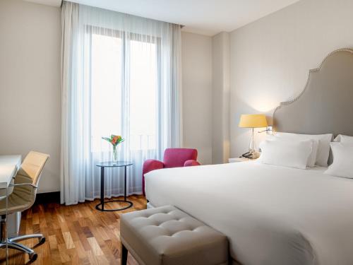 Imagen de la habitación del Hotel Nh Collection Granada Victoria. Foto 7